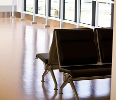 静岡の架空インプラント歯科の待合室のイメージ